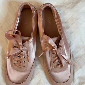 Vivaia size 40 Sneakerina